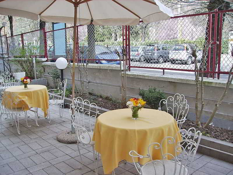 Moderna Hotel 3*